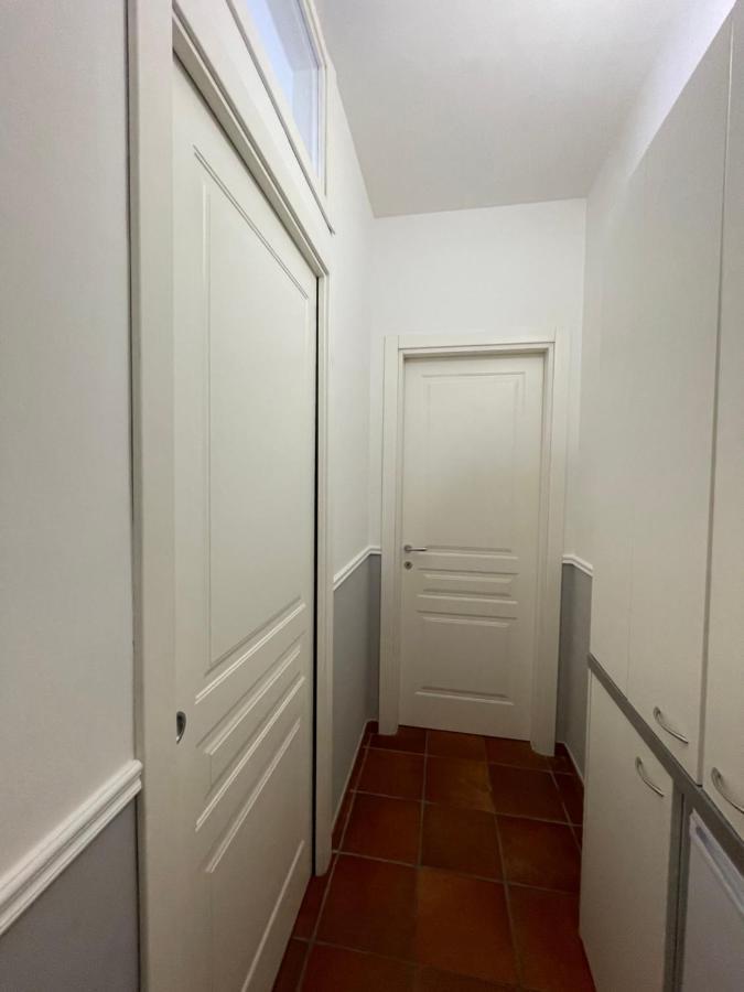 Bed and Breakfast Residenza Chiaia Neapel Exterior foto
